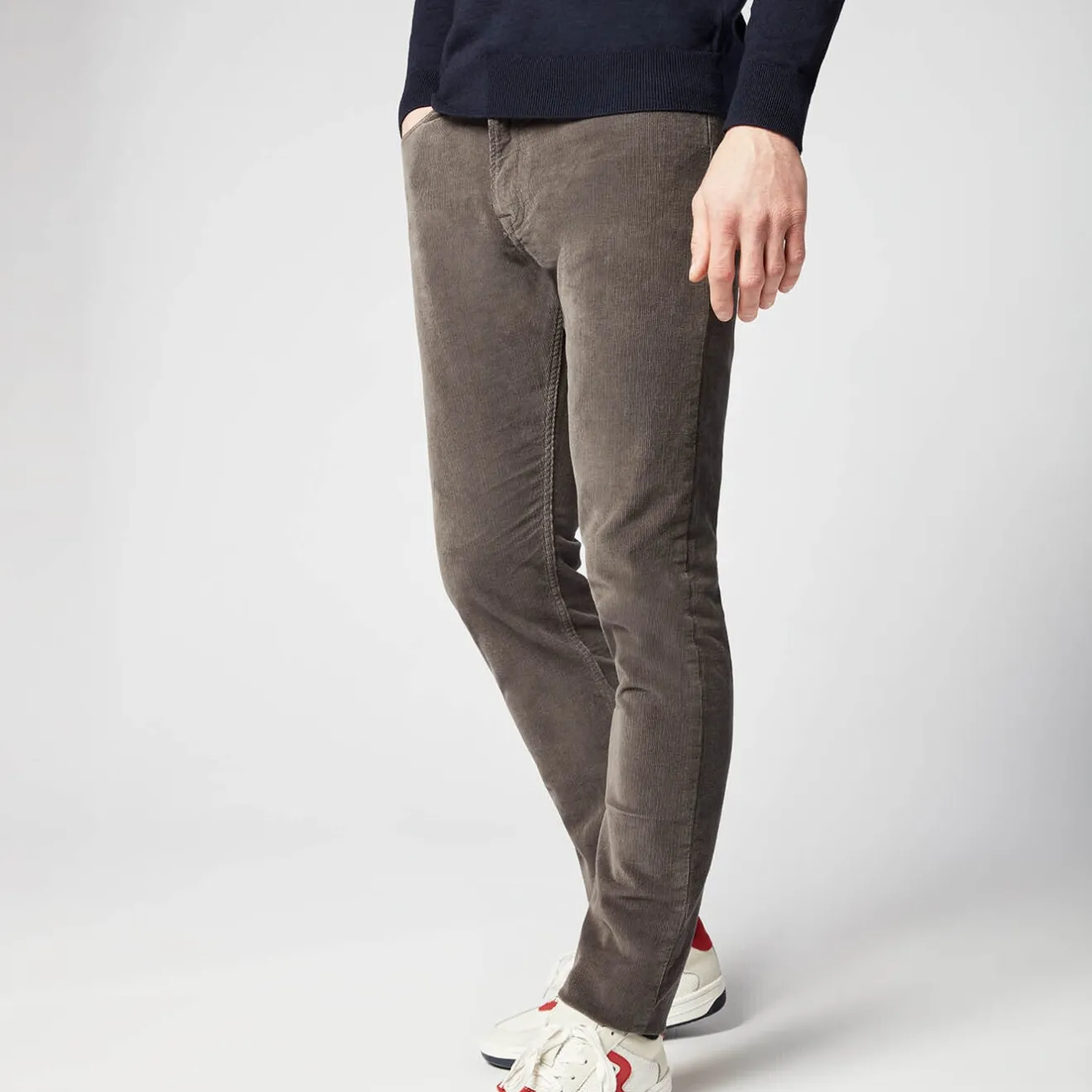 Pantalons>SERGE BLANCO 330 Tapered Fit Pants in Charcoal Velvet BLANC